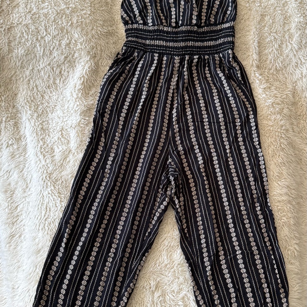 American Eagle Floral striped halter cropped jumpsuit small - Picture 4 of 13